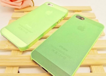 iPhone szett zöld tokkal