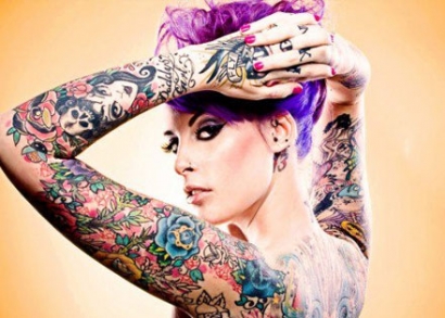 Tetoválás a World End Tattoo Szalonban